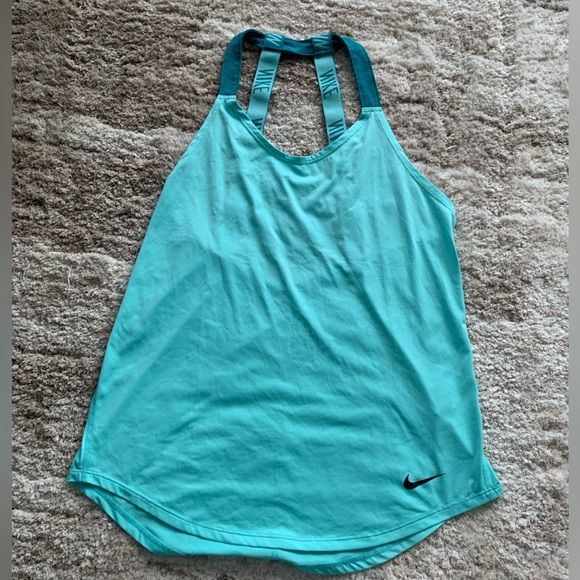 nike dri-fit running workout tank low back - Picture 2 of 3